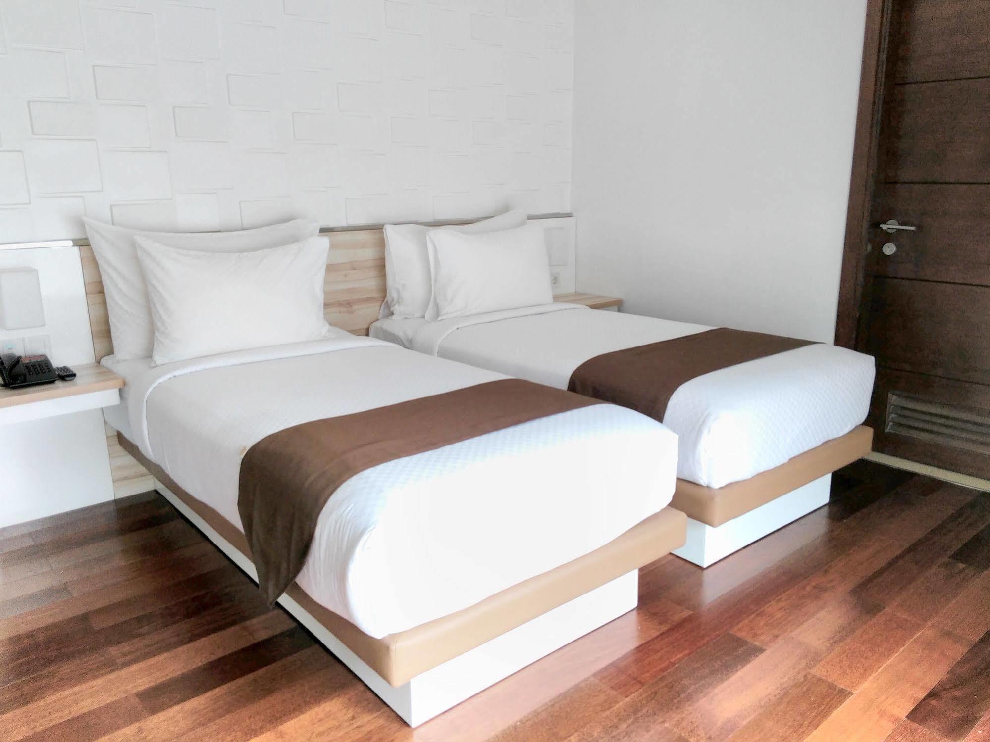 Alimar Hotel Malang Luaran gambar